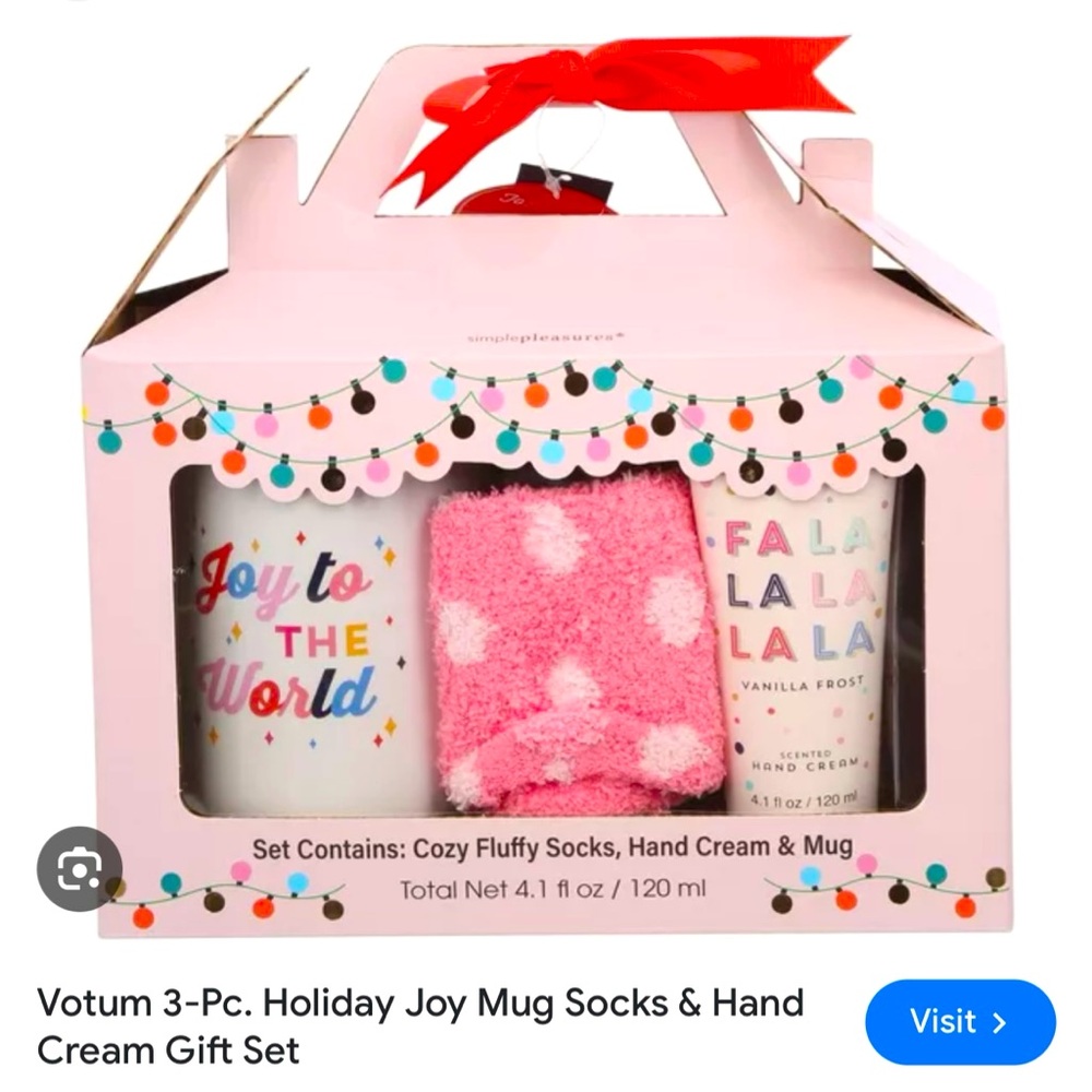 Simple pleasures holiday three piece set NWT